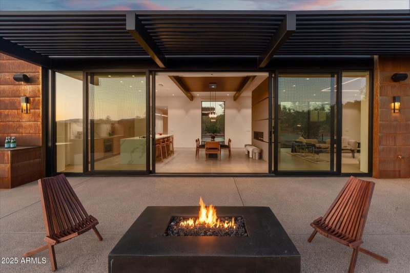 Outdoor Firepit