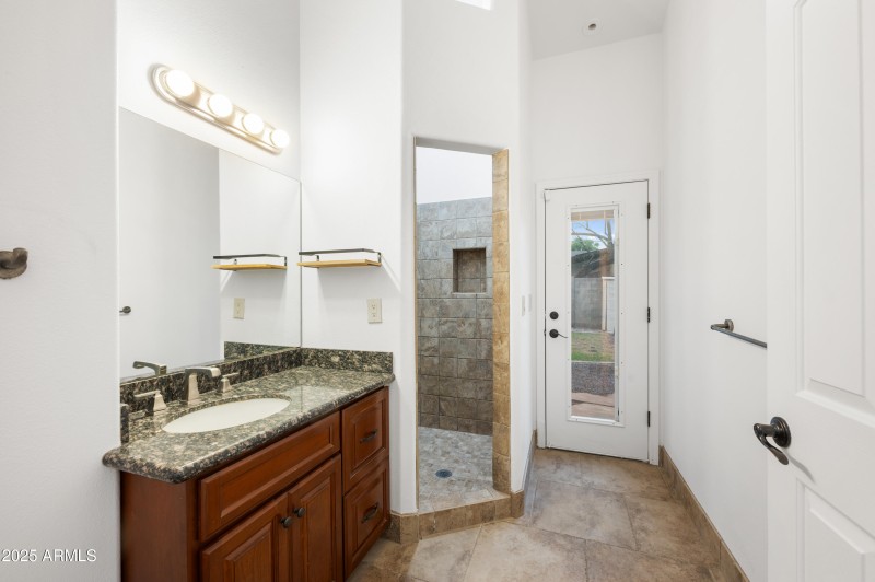 Hall Bath 2