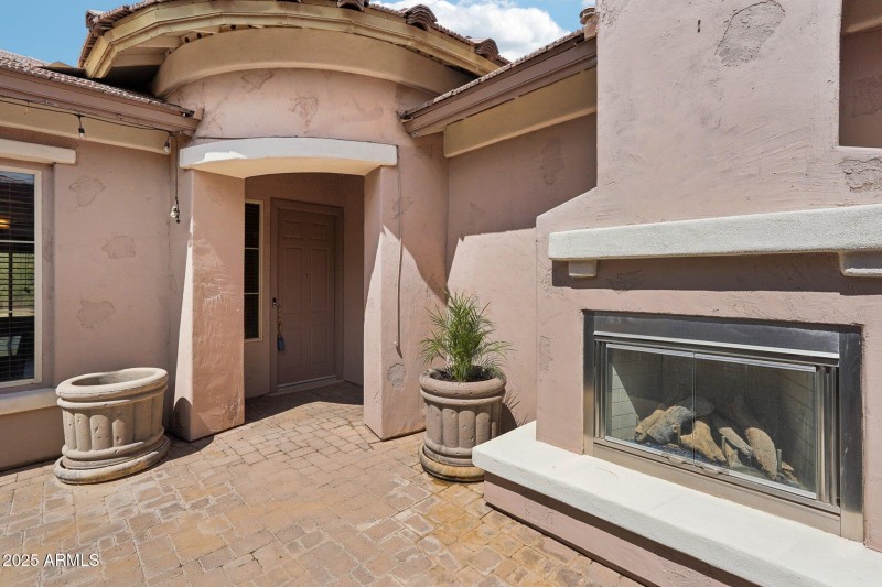 Courtyard Gas Fireplace