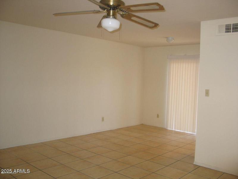 20110514204658029853000000-o