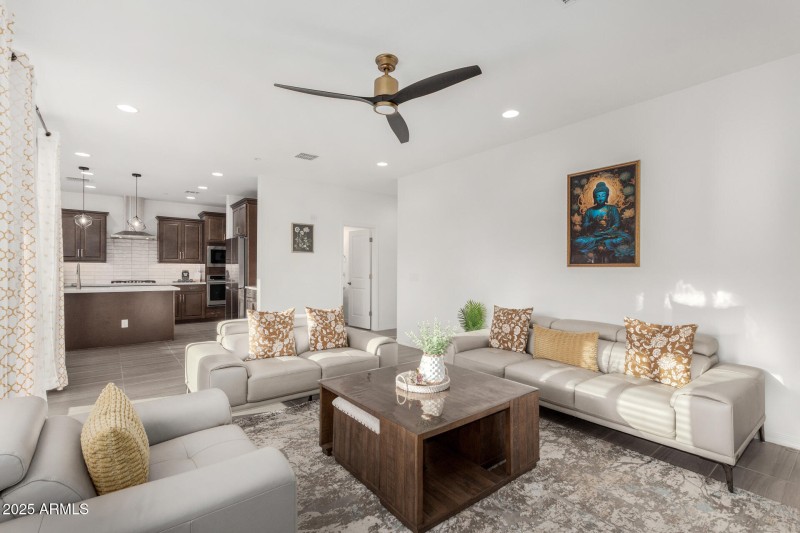 16 - Family Room