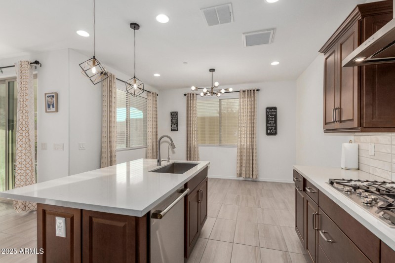 19 - Kitchen