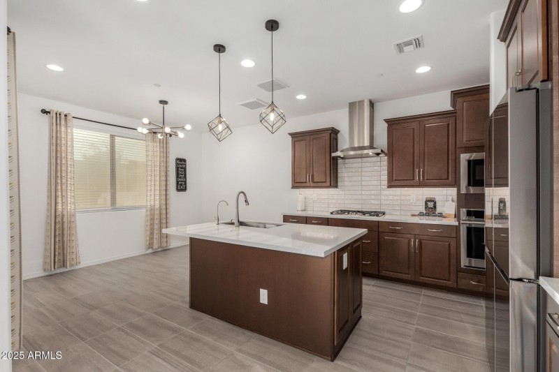 20 - Kitchen