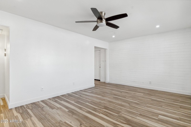 6-web-or-mls-11135-w-florida-ave