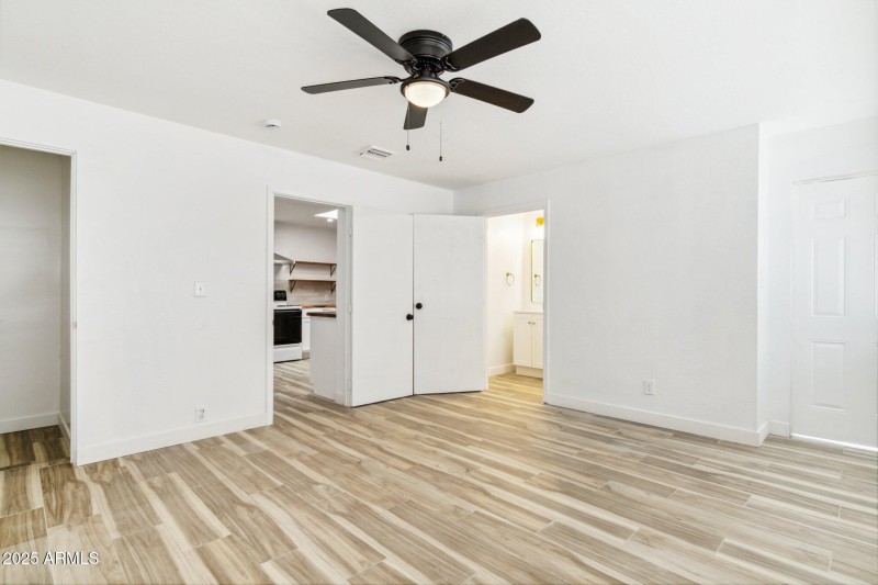 16-web-or-mls-11135-w-florida-ave