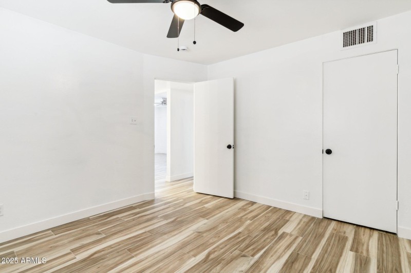 26-web-or-mls-11135-w-florida-ave