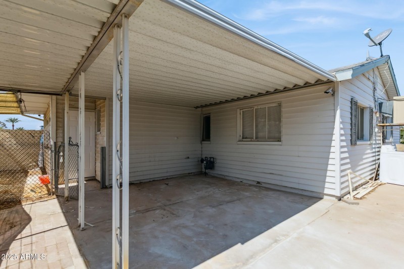 27-web-or-mls-11135-w-florida-ave