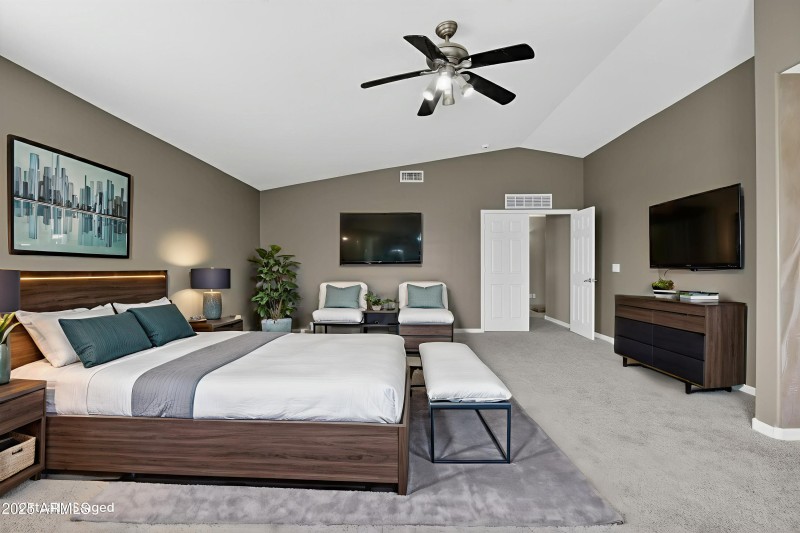 073_a4m_re - Bedroom - Modern - 5