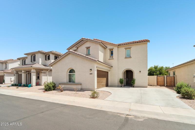 3-web-or-mls-E Spruce Dr-S2307-001