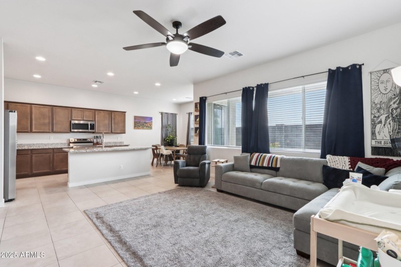 8-web-or-mls-E Spruce Dr-S2307-006