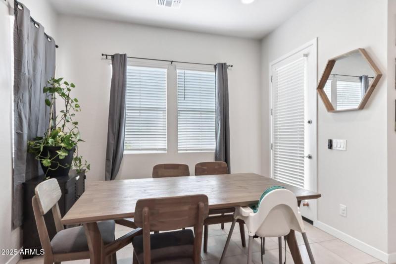 12-web-or-mls-E Spruce Dr-S2307-010