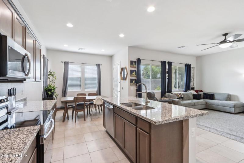 14-web-or-mls-E Spruce Dr-S2307-012