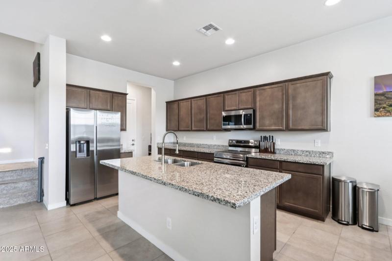 16-web-or-mls-E Spruce Dr-S2307-014