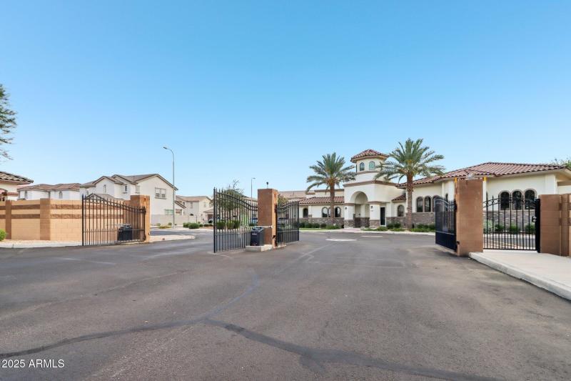 47-web-or-mls-E Spruce Dr-S2307-045