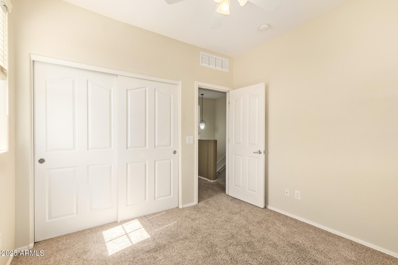 Guest Bedroom 2-2