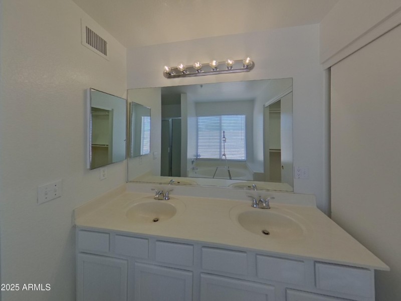 9_pc_yo8aFYqnK5_Jh4OhltZoz_layout_1