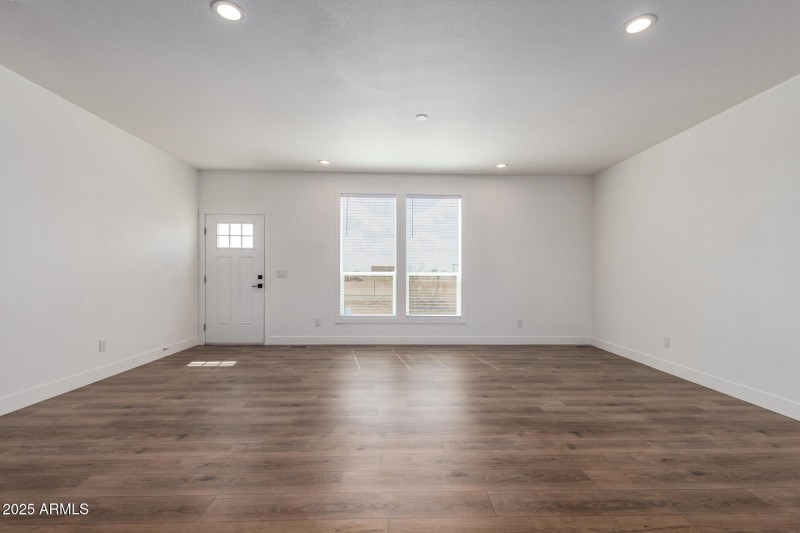 23077 W MILTON DR