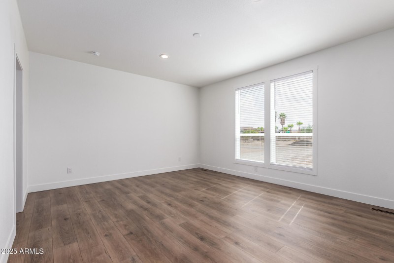 23077 W MILTON DR
