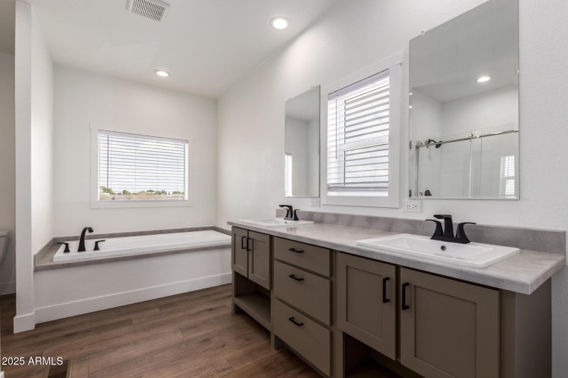 23077 W MILTON DR