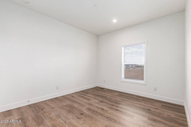 23077 W MILTON DR