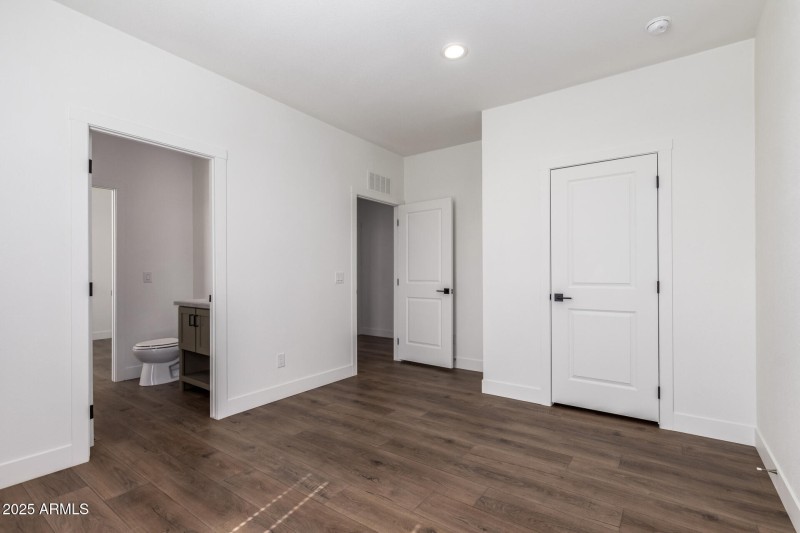 23077 W MILTON DR