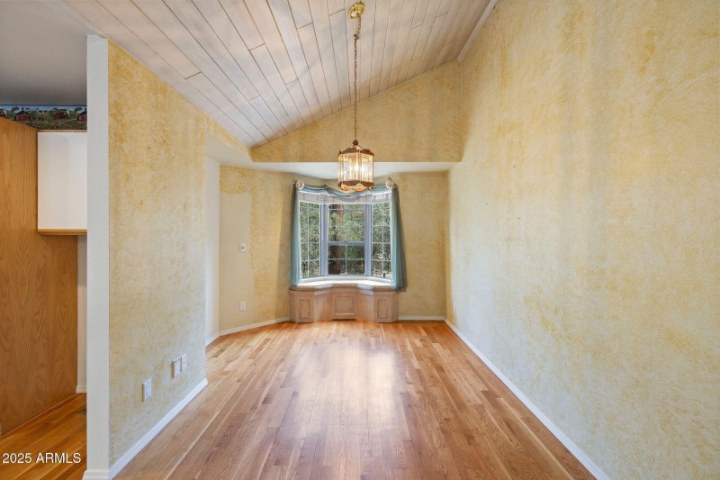 035-Dining Room
