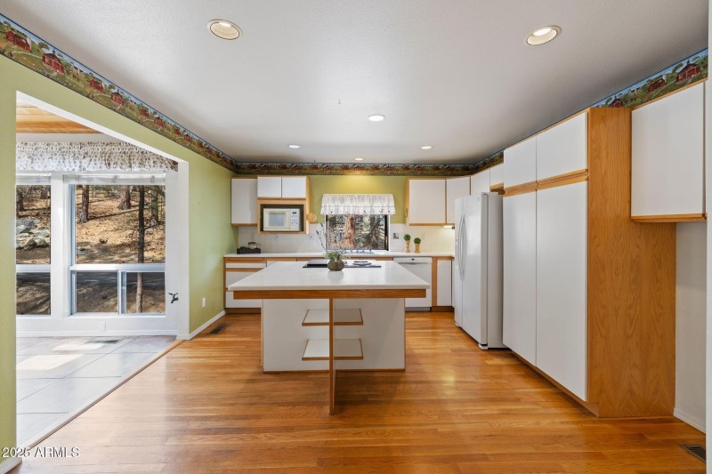 045-Kitchen