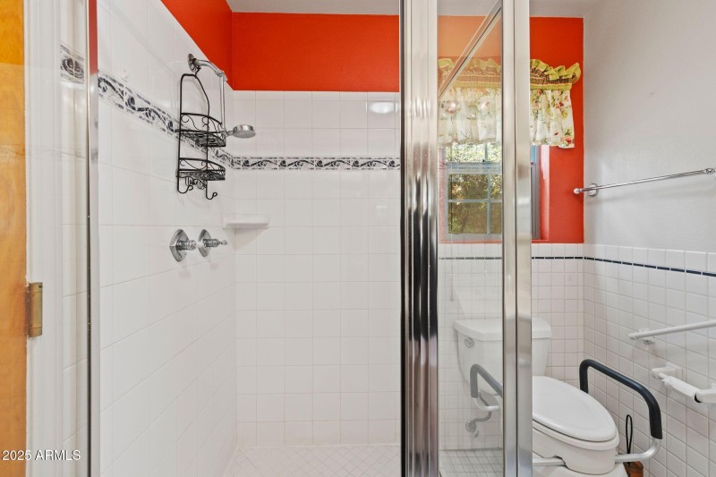 125-Primary Bathroom