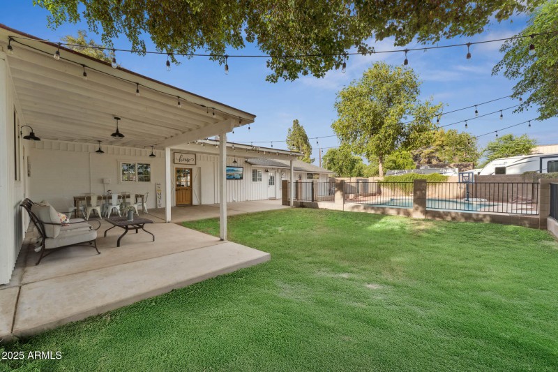 Backyard/Pool Area
