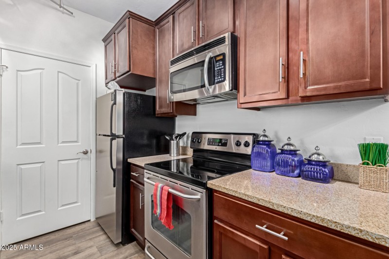 04 Kitchen