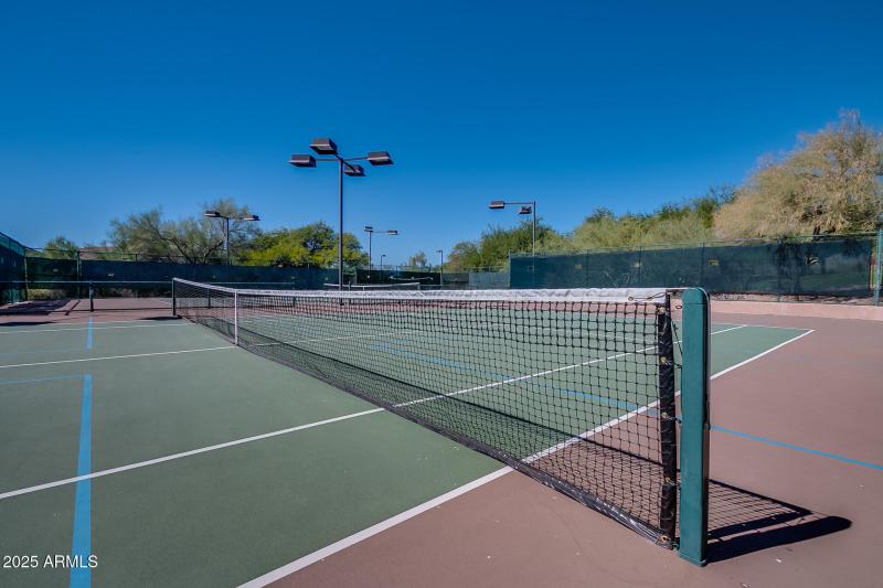 8 Community Tennis