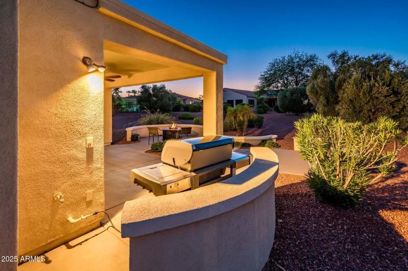 Twilight Expanded Side Patio