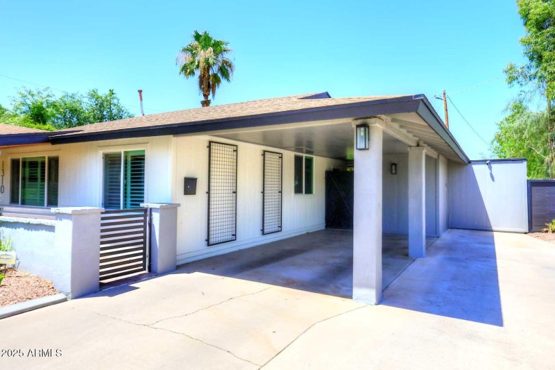 Carport-Extra Parking