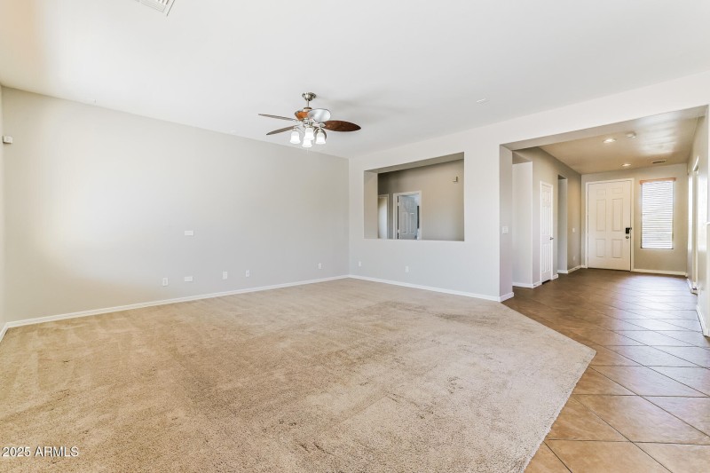 004-photo-living-room-14343438