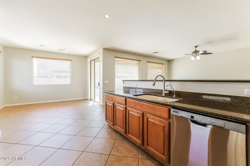 008-photo-kitchen-14343441