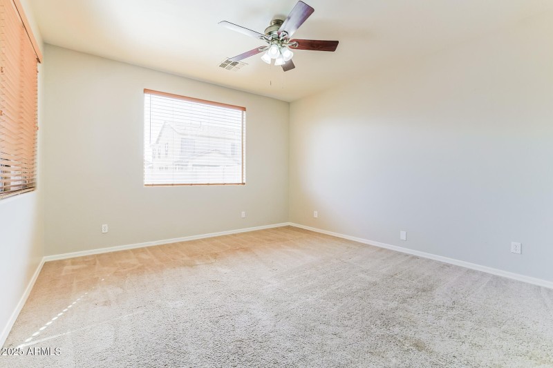 010-photo-main-bedroom-14343449