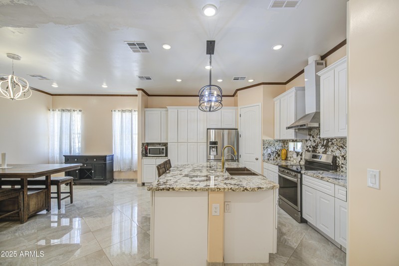 Kitchen 10