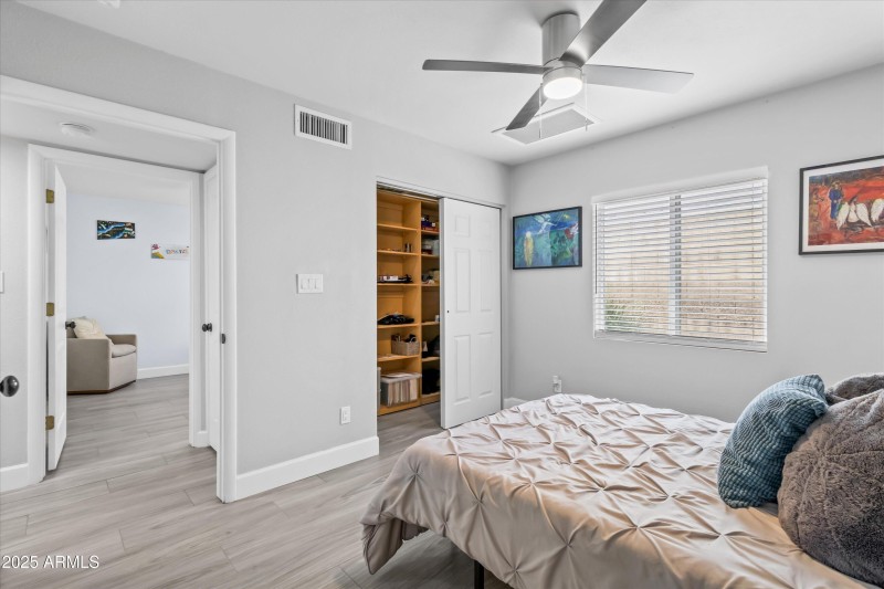 Guest bedroom 1
