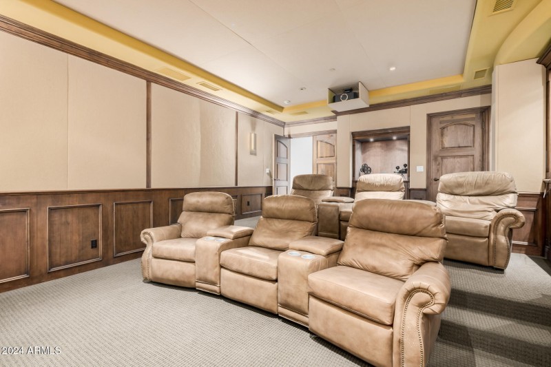 Theater/Bedroom 5