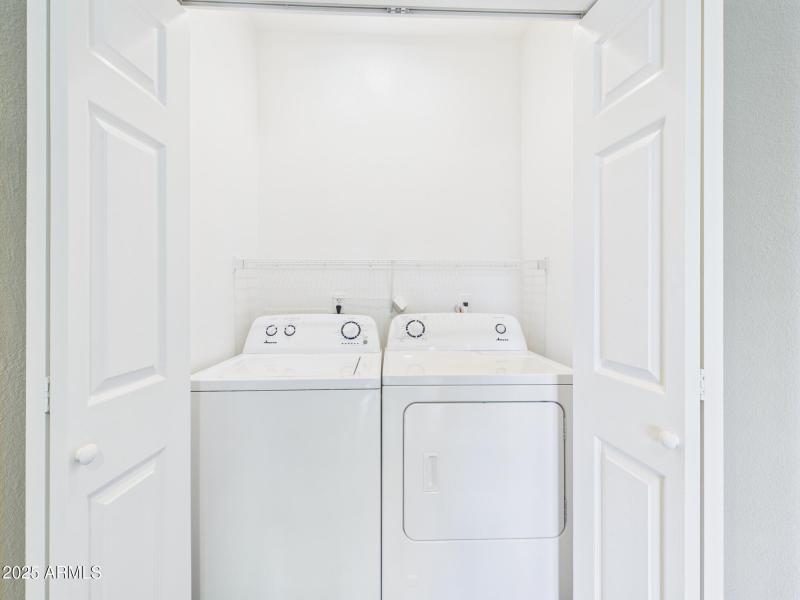 CAM02404G0-PR0127-STILL004