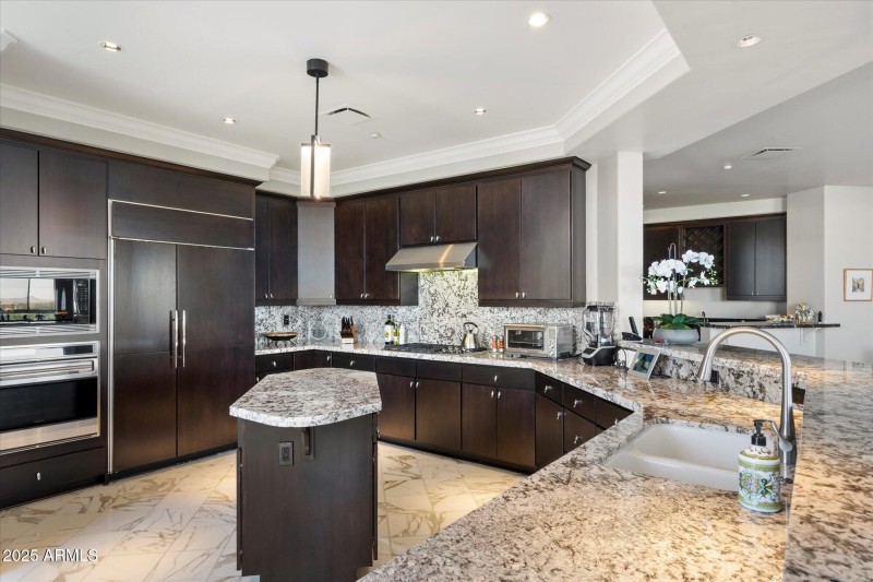Large Kitchen