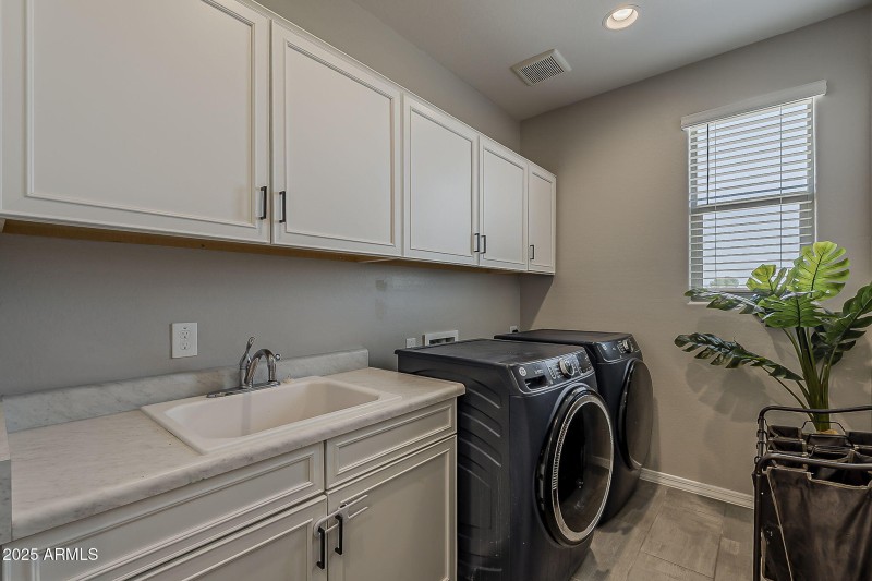Laundry with Utility Sink