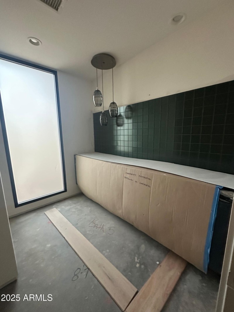 022_Builtin