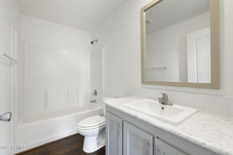 28-web-or-mls-FA9A3281