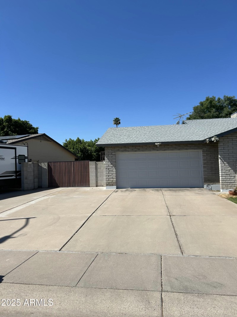 15602 front RV Parking and gate