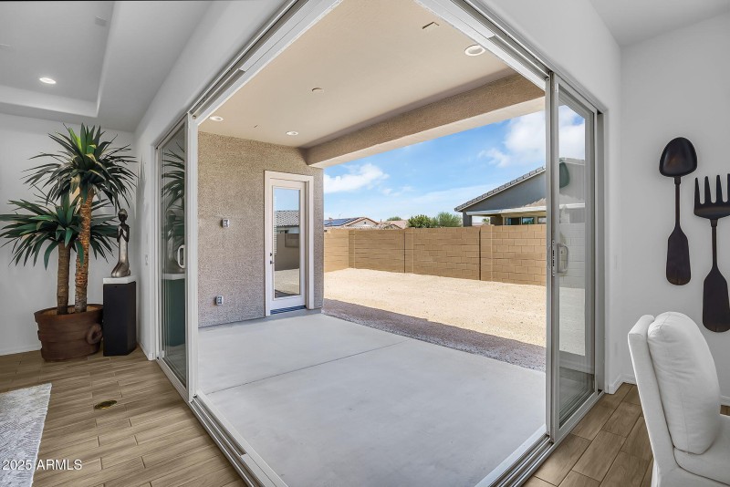 24-web-or-mls-Adams-24