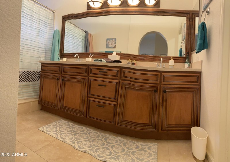 C471EA00-AD57-46DA-9C04-1681816B2DC8