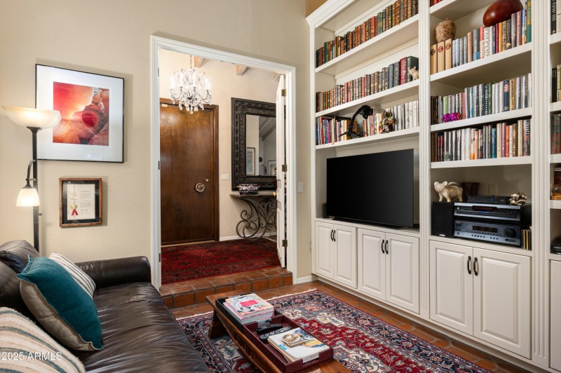 Den/Built Ins