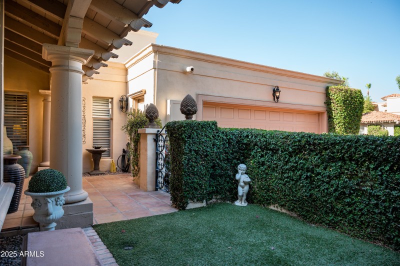 Front yard Turf