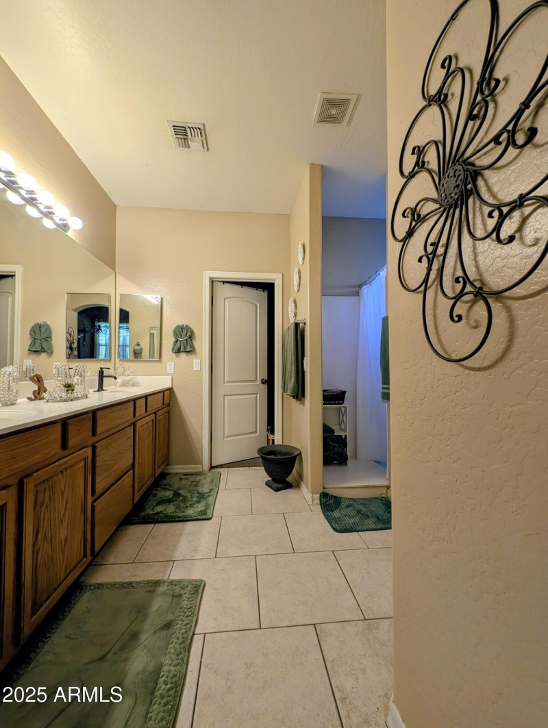 PXL_20250724_010350276~2